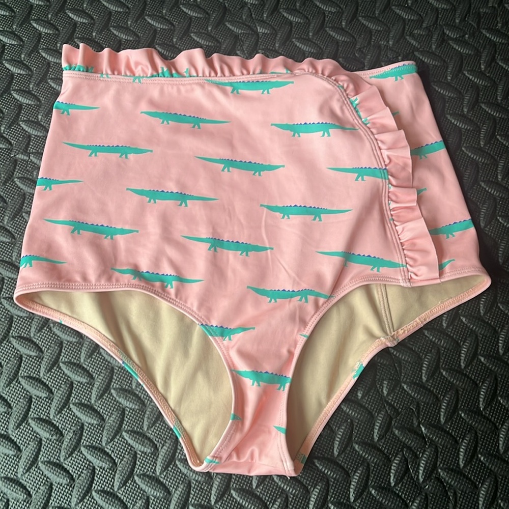 Bundle of kortni jeane swim bottoms - Picture 8 of 11